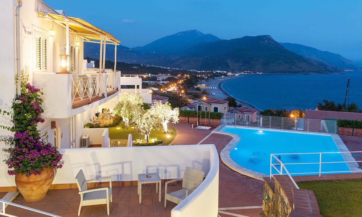 Terrace Metres Beach | Villammare