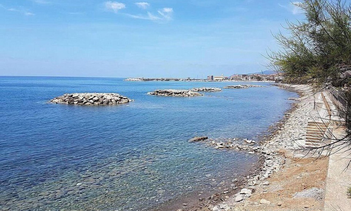 Torre Located The Beach | Acciaroli