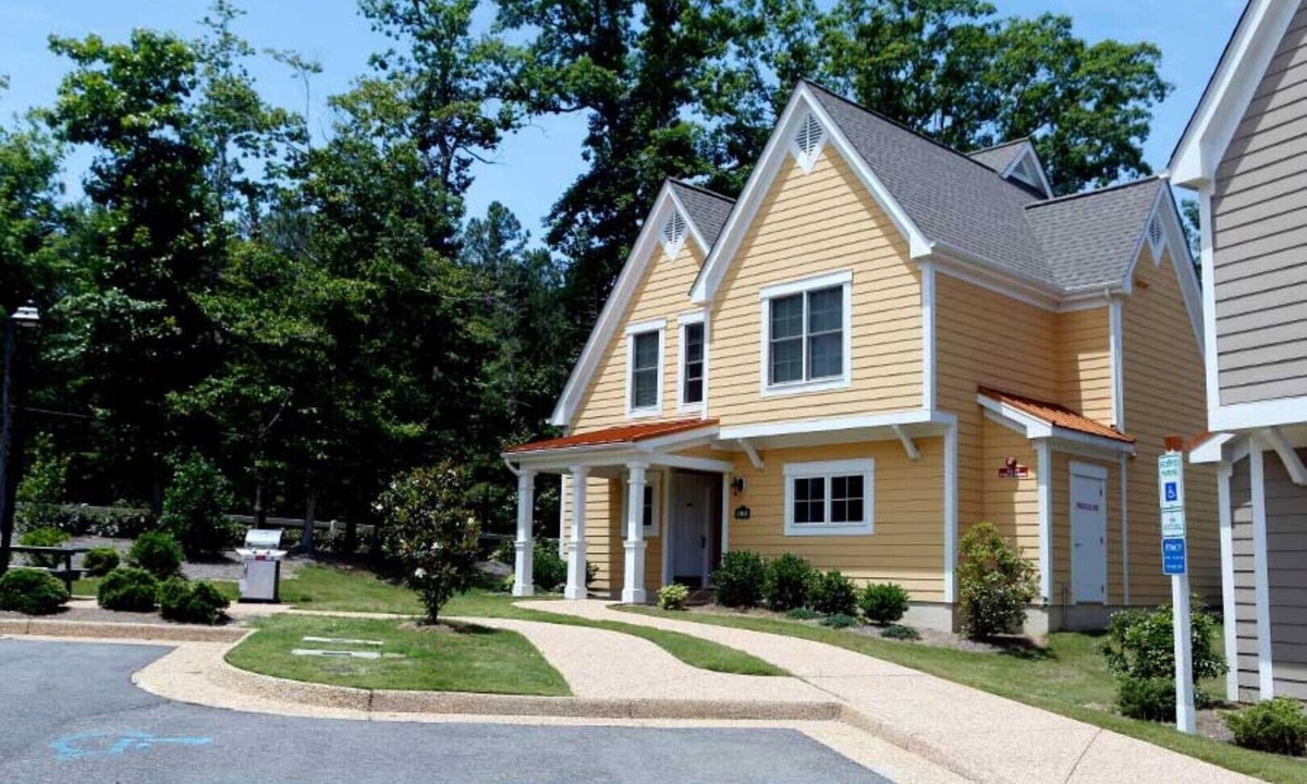 The Estates At Creek | Lackey