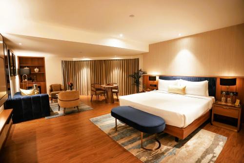 Golden Tulip Jaipur | Panch Batti