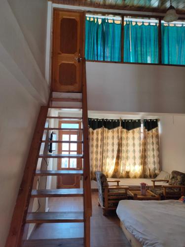 Hotel | Vashist