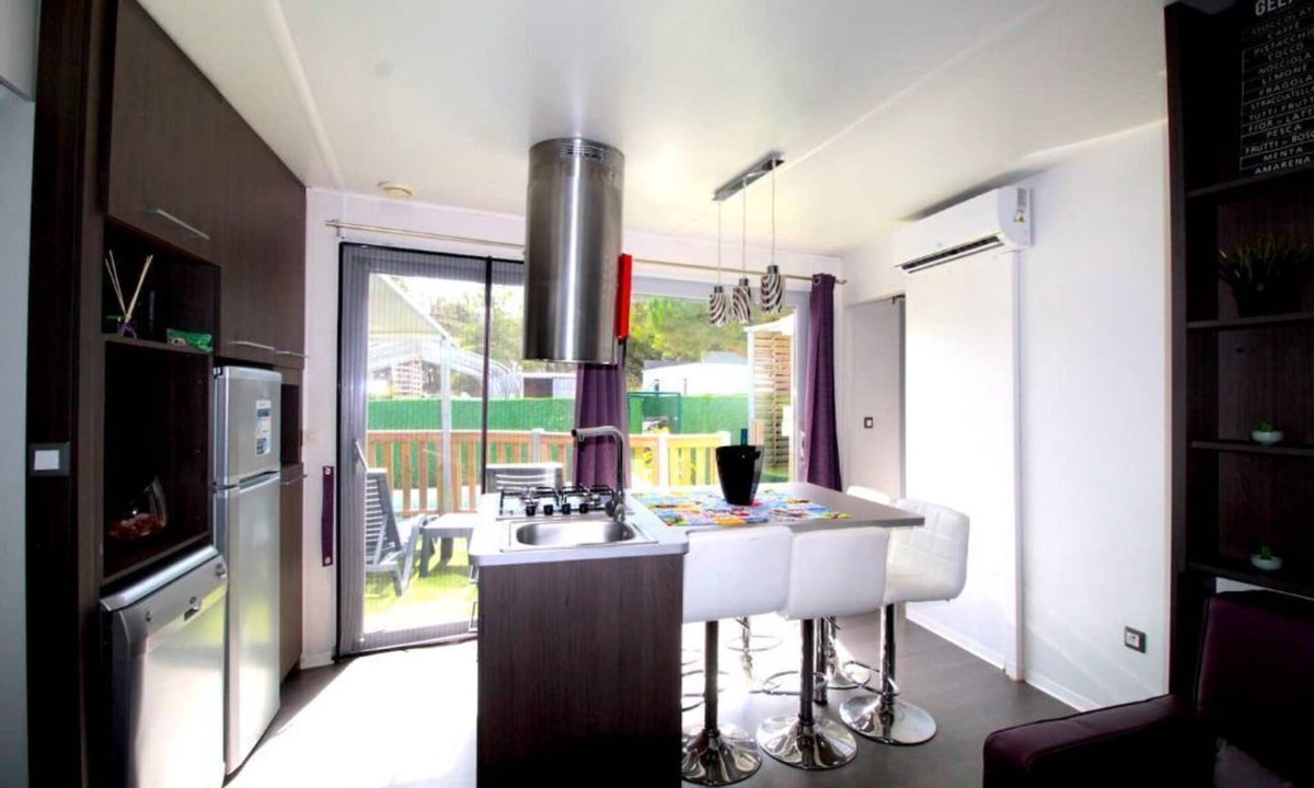 Lodges | Sado