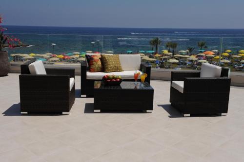 Polyxenia Isaak Villas | Pernera