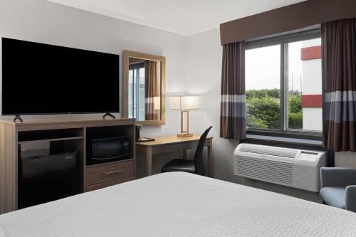 Surestay Hotel | Cedar Rapids - Iowa City