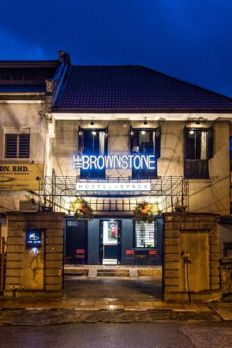 The Brownstone Hostel Space | Jawa