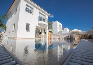 130 m² Villa ∙ 3 bedrooms ∙ 6 guests