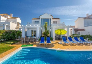 140 m² House ∙ 4 bedrooms ∙ 8 guests