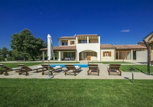 150 m² Villa ∙ 3 bedrooms ∙ 8 guests
