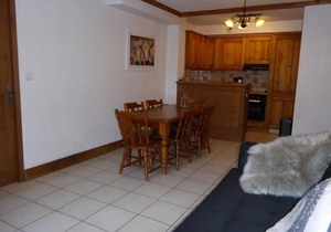1st floor, balcony, tv, ski locker, 67m², Courchevel