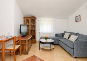 2 bedroom accommodation in Stranici