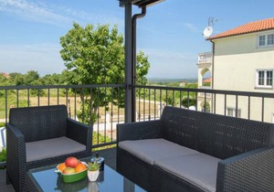 2 bedroom accommodation in Stranici