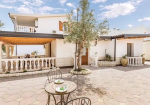 2 bedroom accommodation in Noto -SR-