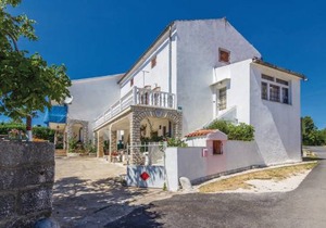 2 bedroom accommodation in Porec