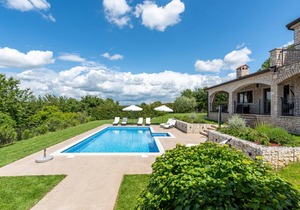 200 m² Villa ∙ 4 bedrooms ∙ 8 guests