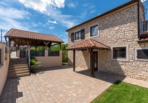 200 m² Villa ∙ 4 bedrooms ∙ 8 guests