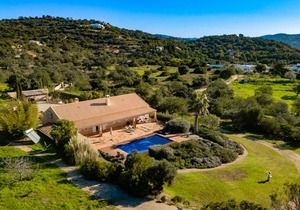 240 m² Villa ∙ 4 bedrooms ∙ 8 guests