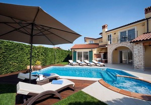 250 m² Villa ∙ 3 bedrooms ∙ 8 guests