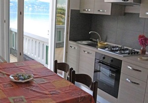3 bedroom apartment in small residence on the beach