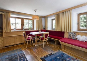 300 m² House ∙ 8 bedrooms ∙ 15 guests
