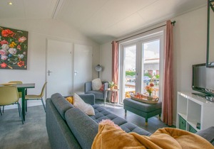 33 m² Houseboat ∙ 2 bedrooms ∙ 4 guests