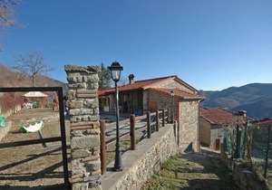 350 m² Apartment ∙ 8 bedrooms ∙ 20 guests