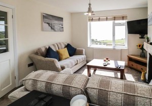 4 Anglesey Road