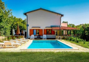 4 bedroom accommodation in Krk