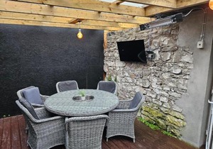 4 Eyre Square Lane