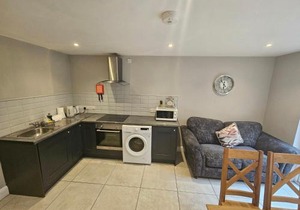 7 Eyre Square Lane