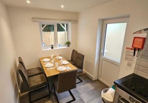 8 Eyre Square Lane