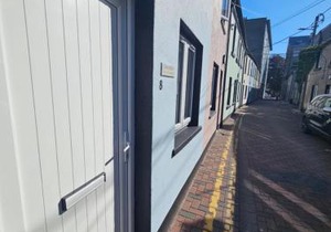 8 Eyre Square Lane