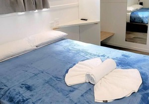 Accessible Villa 1 BR - Fully self-contained, wheelchair friendly, 1 Queen, 1 Sofa, 1 Trundle
