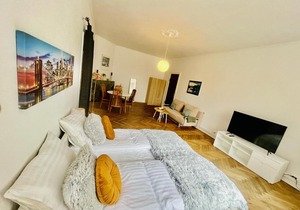 aday - Beautiful Suite