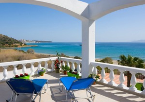 ALMYROS BEACH APARTMENT