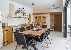 Amazing home in Kakma with sauna