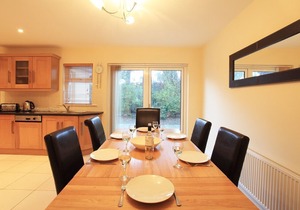 An ardmullen 3 bed oak that sleeps 6 guests in 3 bedrooms