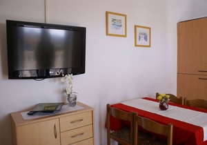 Apartment 400 m from the nearest beach - air conditioning & satellite TV