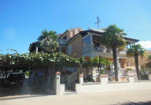 Apartment in Porec, Istria, close to the beach, with balcony