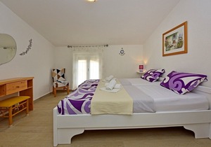 Apartment Laura D with shared Pool