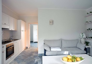 Apartment with terrace. Shared pool. 150 metres from beach