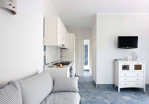 Apartment with terrace. Shared pool. 150 metres from beach