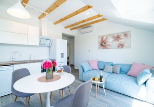Apartments Amalija - Two Bedroom Apartment with Balcony and Sea View
