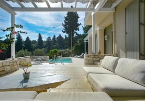 Apeiron II Villa by PaxosRetreats