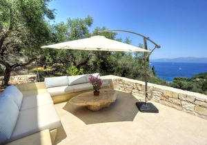Apeiron II Villa - Sunny, Modern, Pool - walk to Gaios