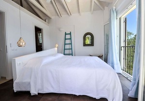 Apeiron II Villa - Sunny, Modern, Pool - walk to Gaios