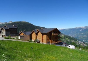Appartement rénové 4 pièces, 8 pers, près des pistes, Vallandry, parking, balcon sud - FR-1-411-154