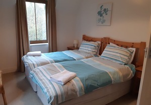 Ardnagashel Woods No 3 - a two story that sleeps 8 guests in 4 bedrooms