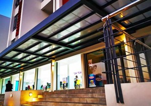 Avya's Studio 317, Ebene Square, Ebene