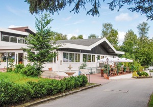 Awesome home in Faßberg/Heidesee