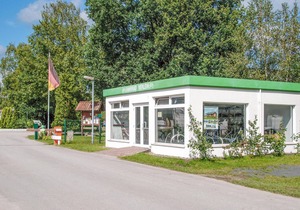 Awesome home in Faßberg/Heidesee